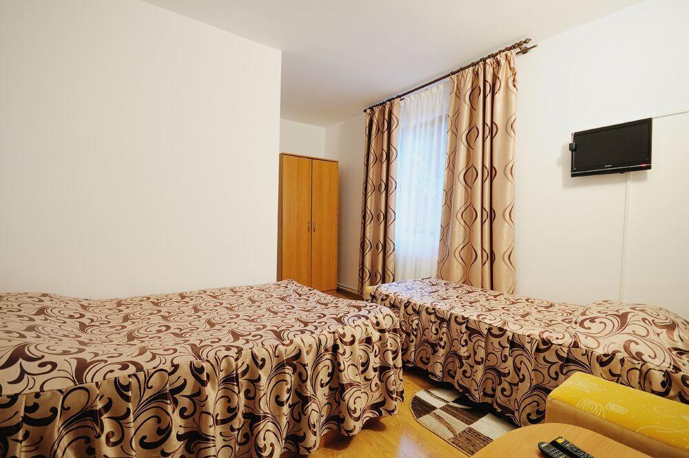 Pensiunea Claudia Scrind-Frăsinet Exterior foto